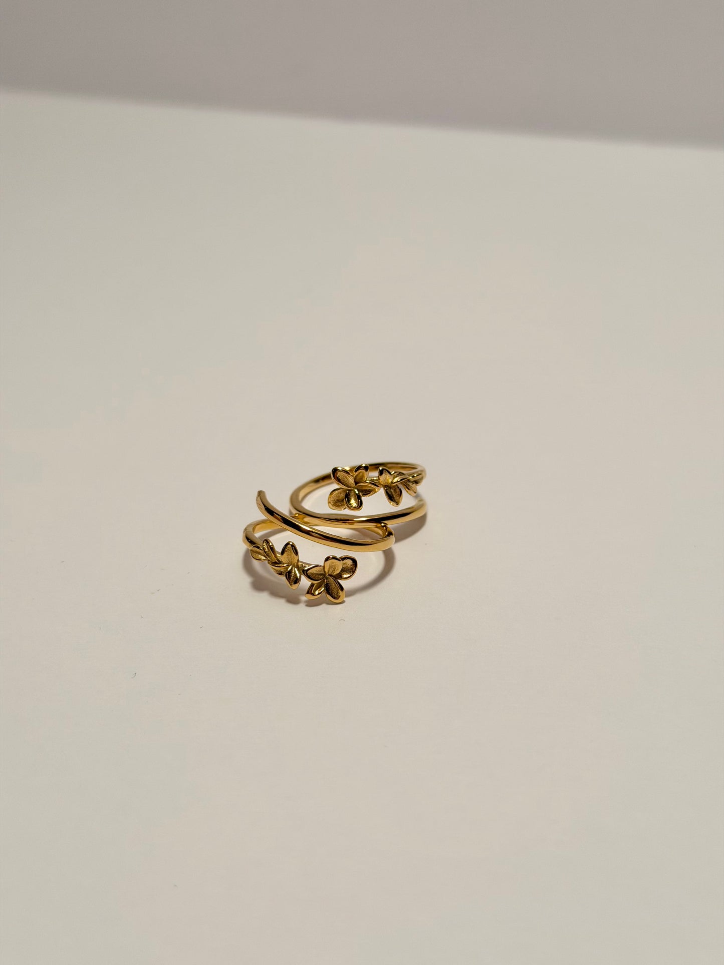 Magnolia Ring