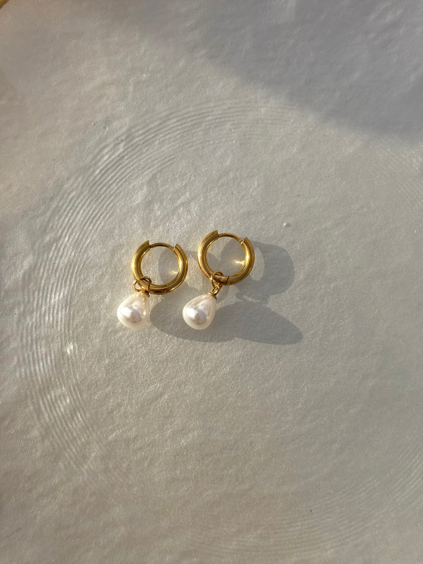 Mary Pearl Earrings
