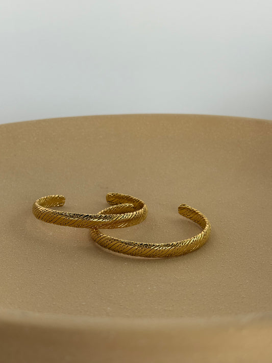 Margarita Textured Bangle